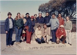 PHOTO WITHOUT IDENTIFIED INDIVIDUALS - Queen Elizabeth Lookout. Field Trip before International Botanical Congress, Sydney, Australia, 1981
