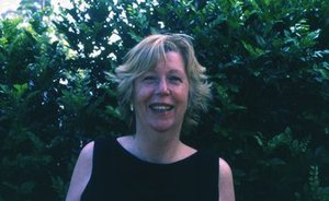 Norton, Leonie